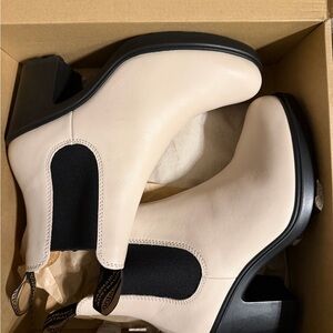 Blundstones High-heeled Boots: WOMEN'S SERIES #2364 in pearl (unworn, in box)